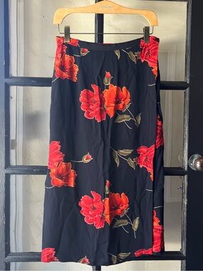 Lovely Dark Floral Print Drape Wrap Skirt